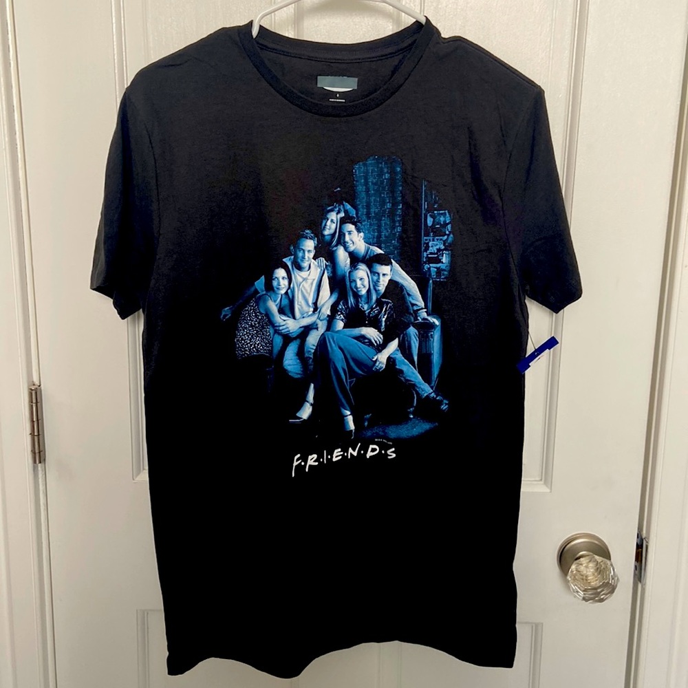 FRIENDS Graphic T- Shirt  100% Cotton NWT